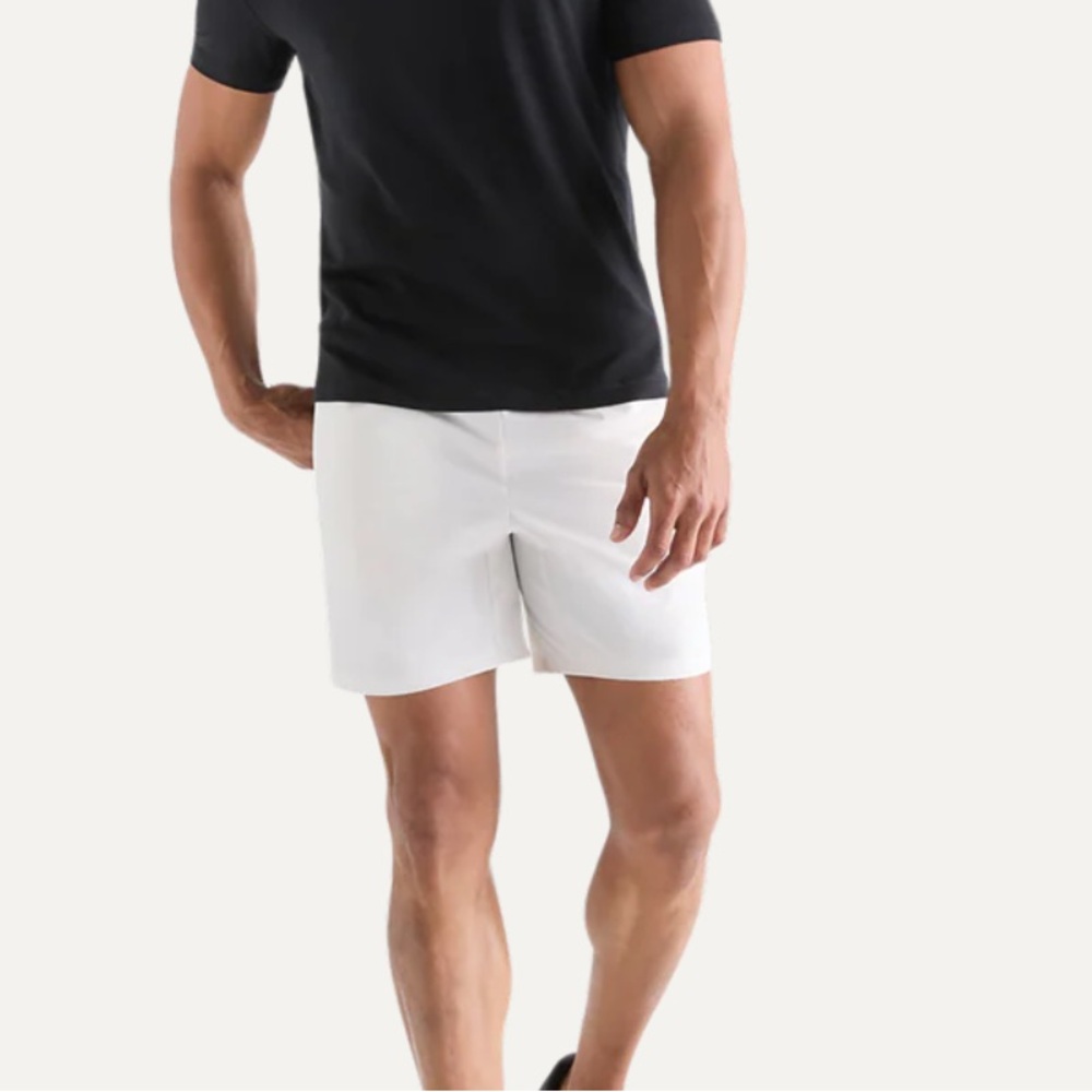 NEW NOBULL Men's Solid Stretch Short 7" Size: L